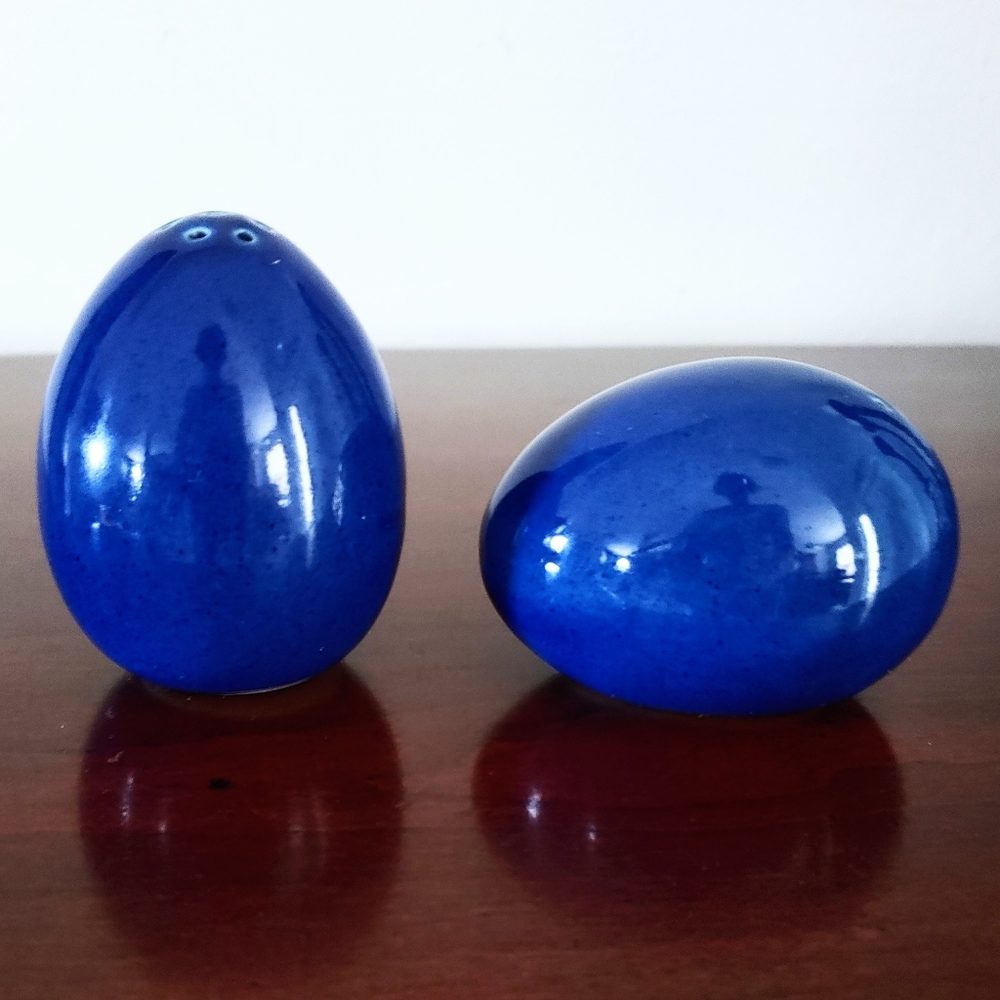 Taylor cobalt blue egg shakers